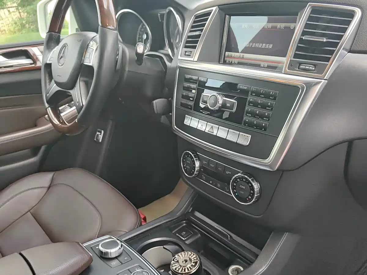 Mercedes-Benz M-Class 2012 Model ML 350 Luxury фото 15