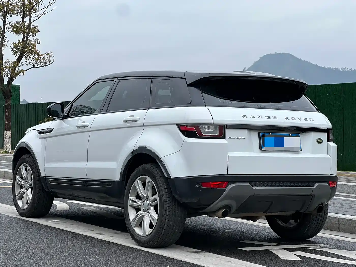 Land Rover Range Rover Evoque 2017 2.0T SE PLUS Smart Enjoy Edition фото 16