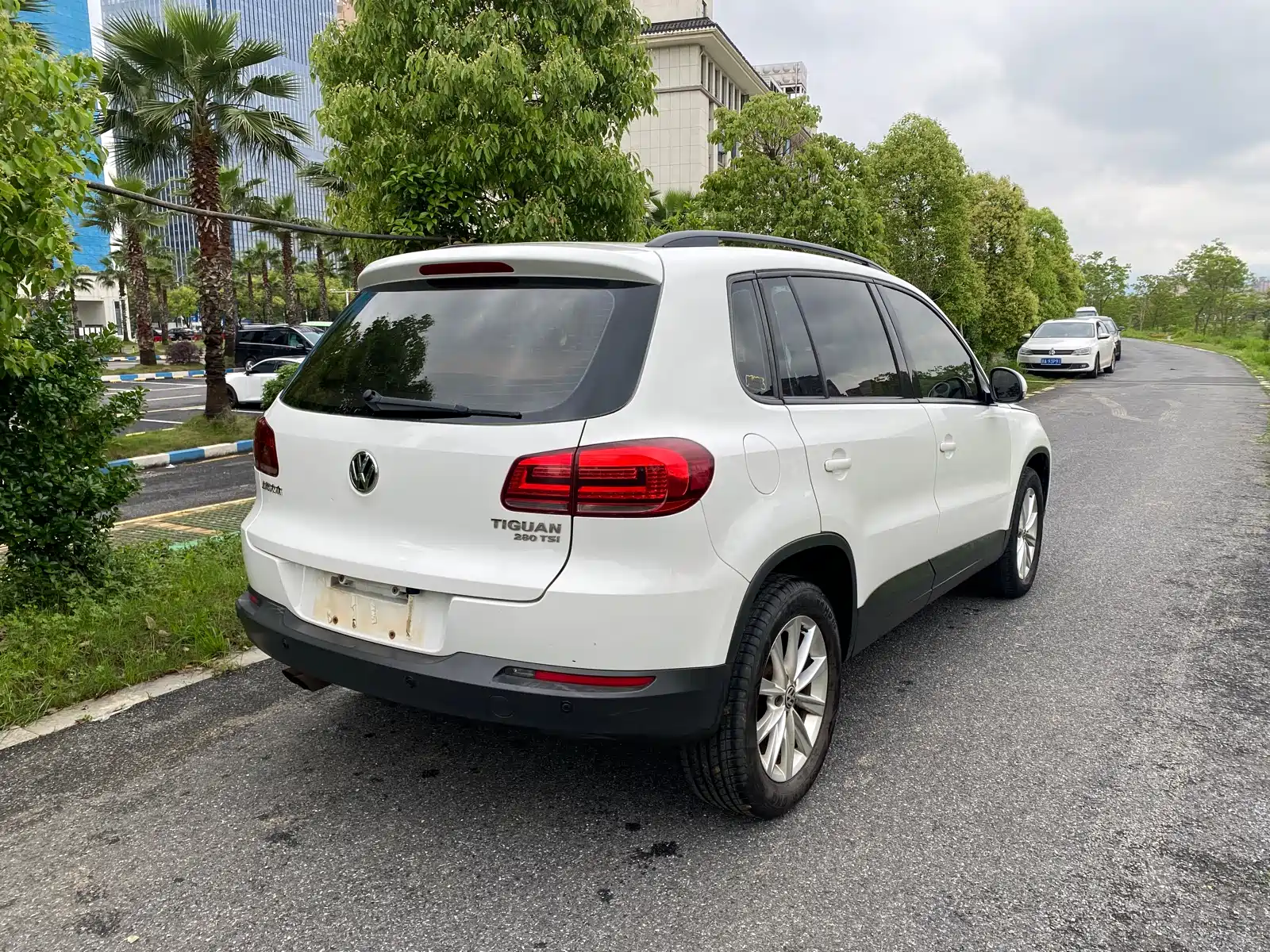 Фото 8 - Volkswagen Tiguan