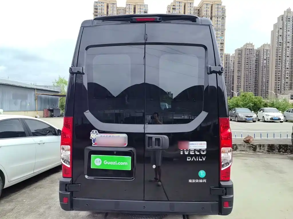 Iveco Daily 2024 2021 3.0T Auto Super Rui Long Wheelbase Short Suspension High Roof Manual Door F1C