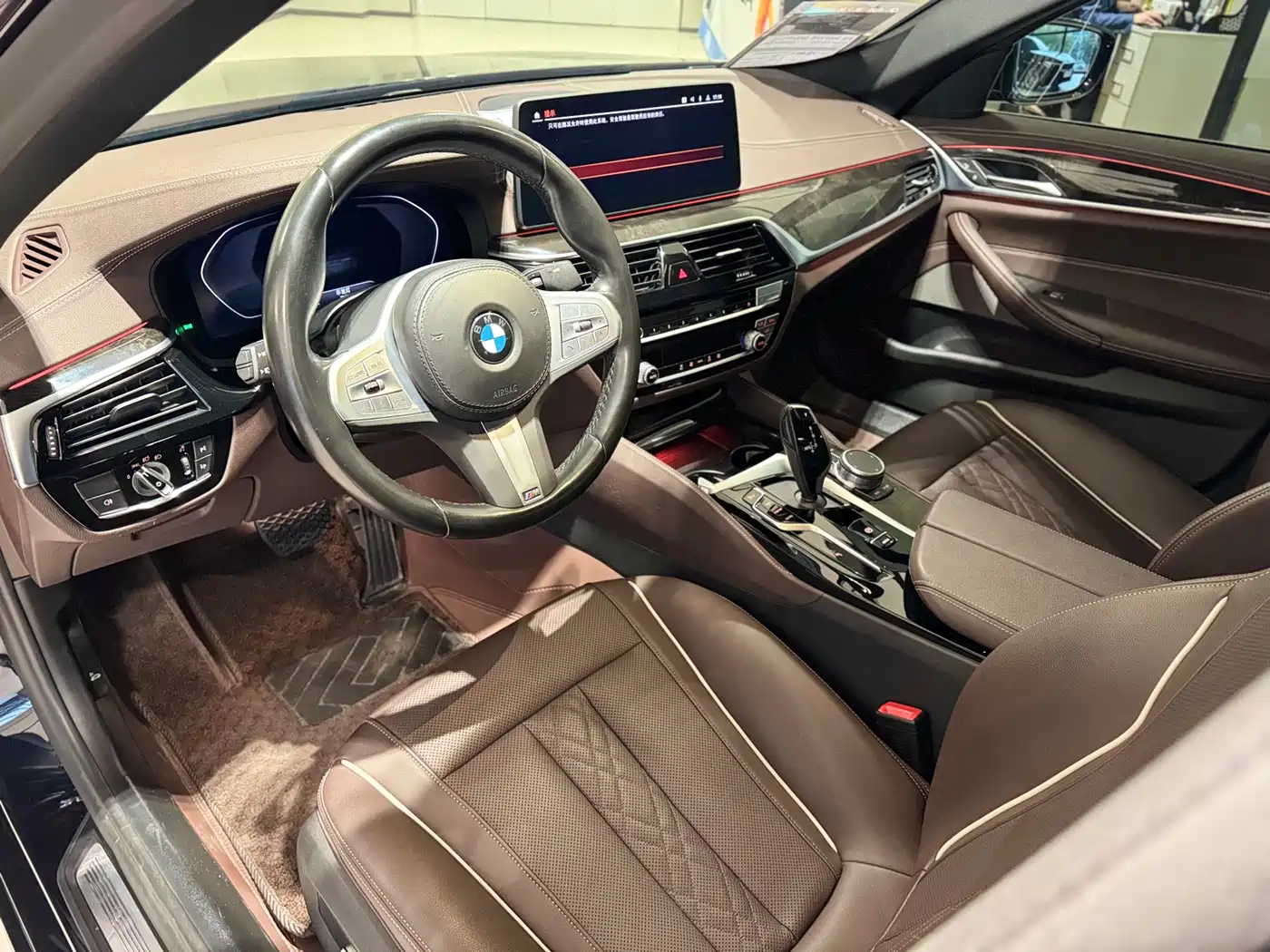 BMW 5 Series 2022 Model Second Facelift 525Li M Sport Package фото 8