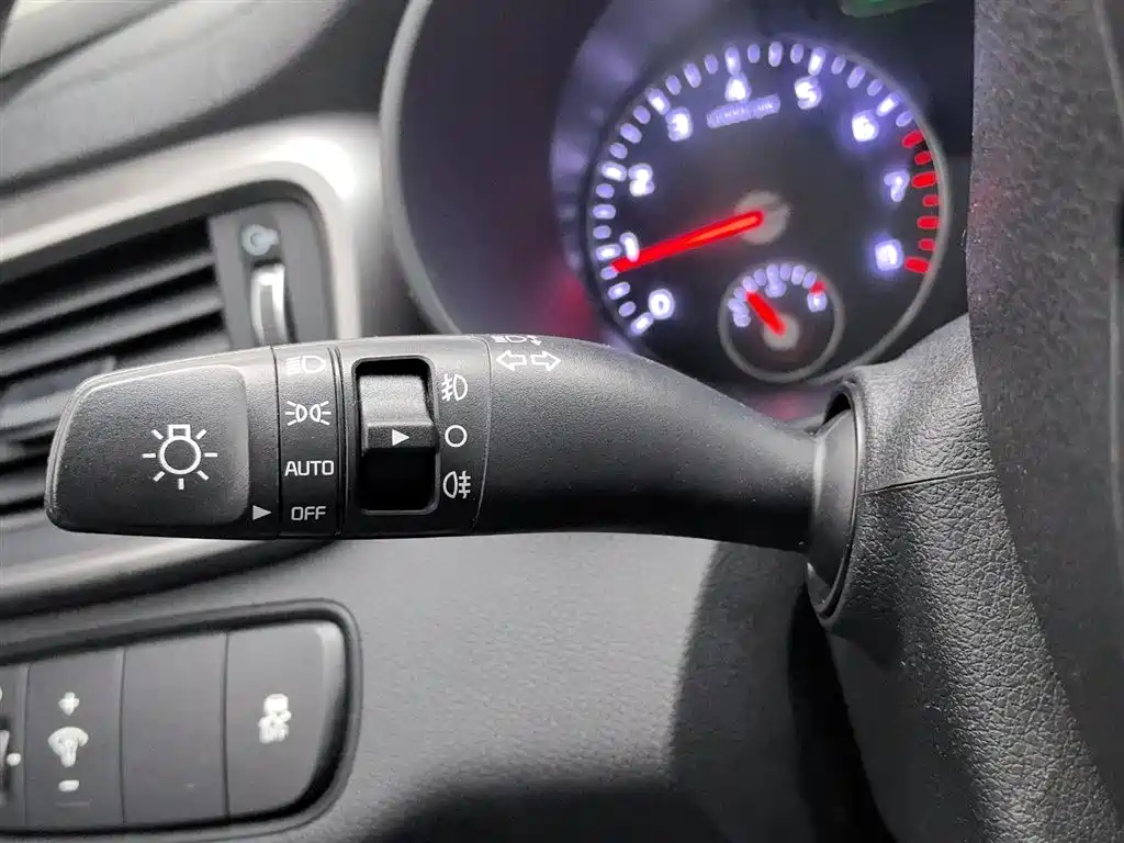 Kia Sorento 2016 Sorento L 2.4L Gasoline 4WD Custom Edition 7-Seater China V фото 21
