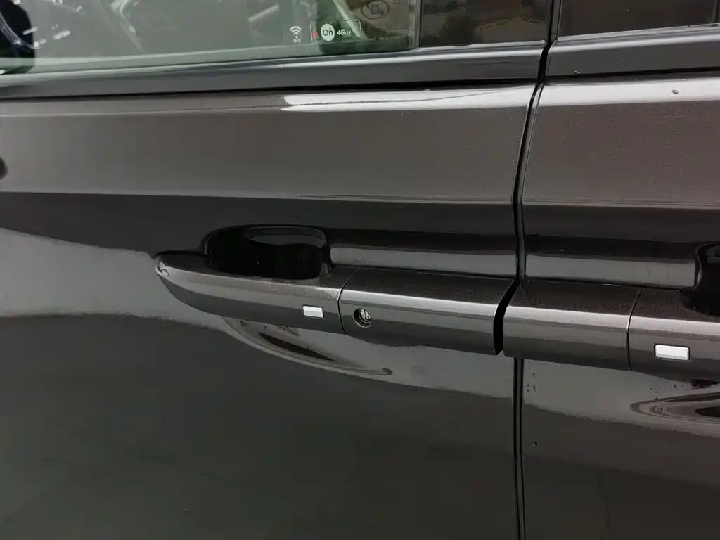 Buick GL8 2021 ES Landlord 653T Premium фото 18