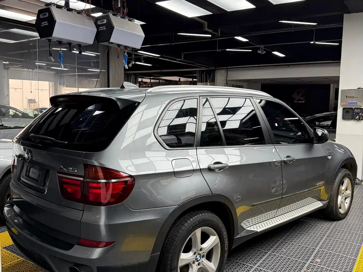 BMW X5 (Import) 2011 xDrive35i Luxury Edition фото 4