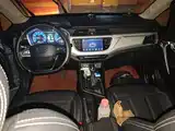 Фото 13 - Geely Vision X3