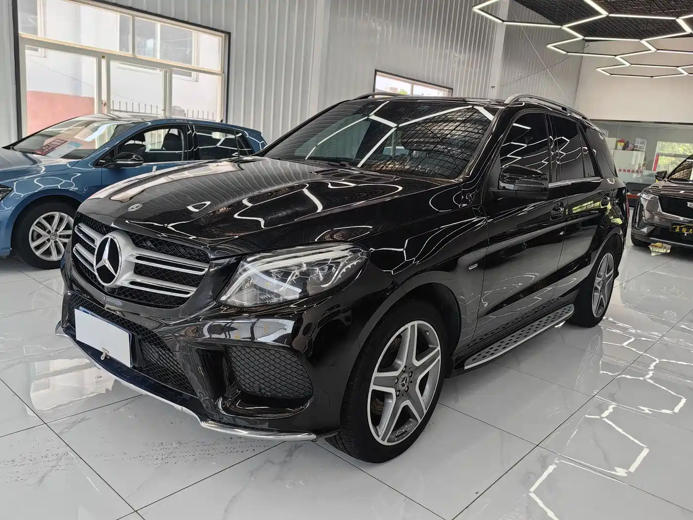 Mercedes-Benz GLE 2019 GLE 400 4MATIC Collector's Edition фото 2
