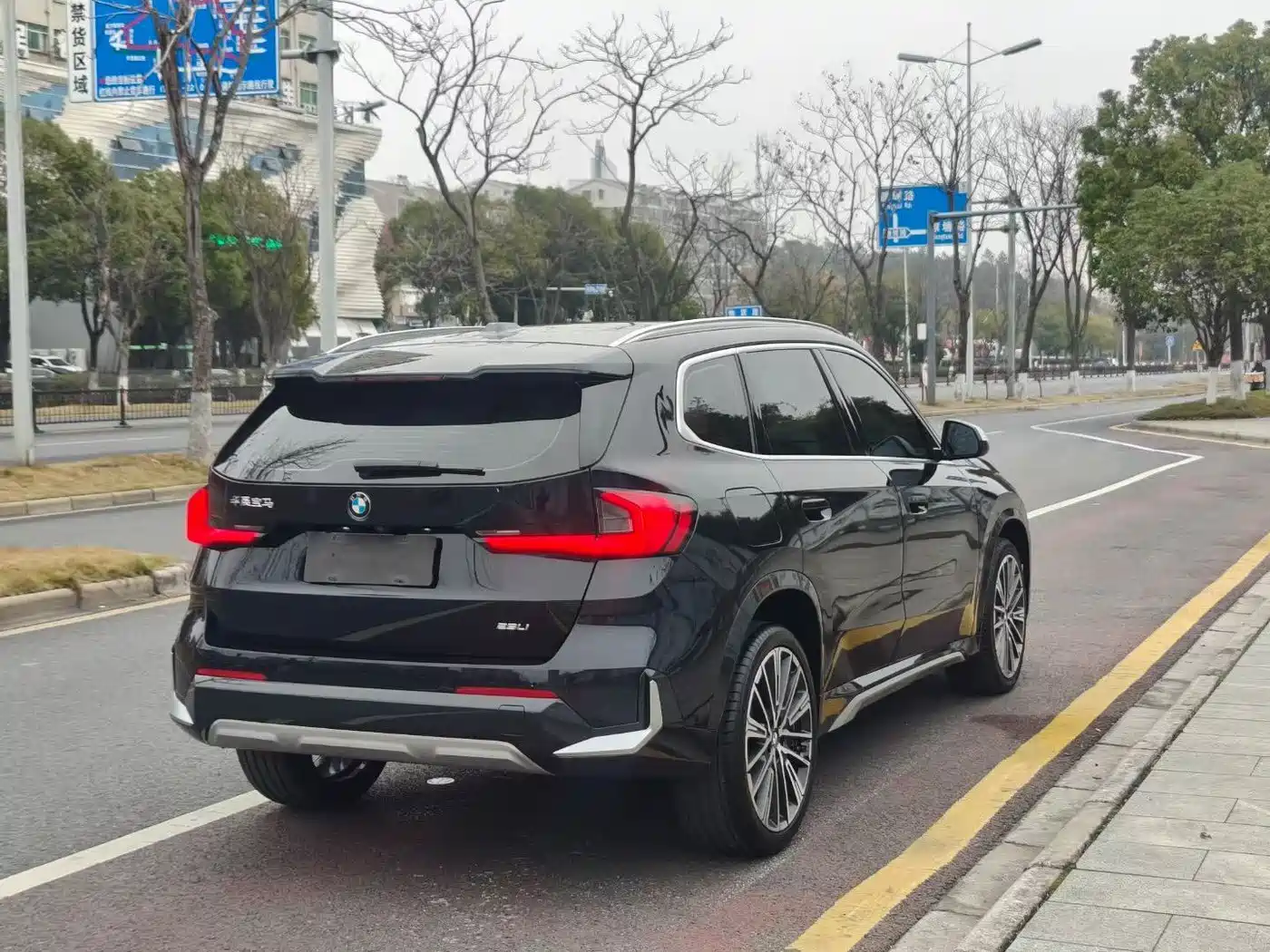 BMW X1 2023 xDrive25Li M Sport Package фото 9
