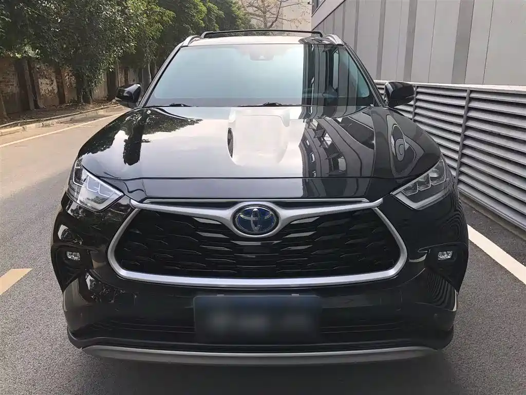 TOYOTA HIGHLANDER