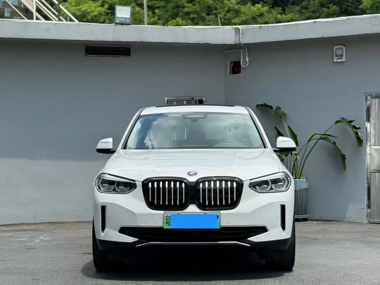BMW iX3 2021 Facelift Leading фото 2