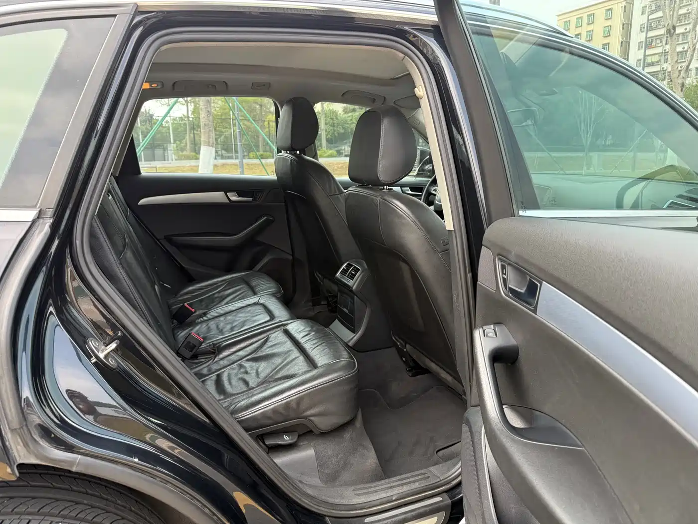 Audi Q5 2012 2.0TFSI Luxury фото 14