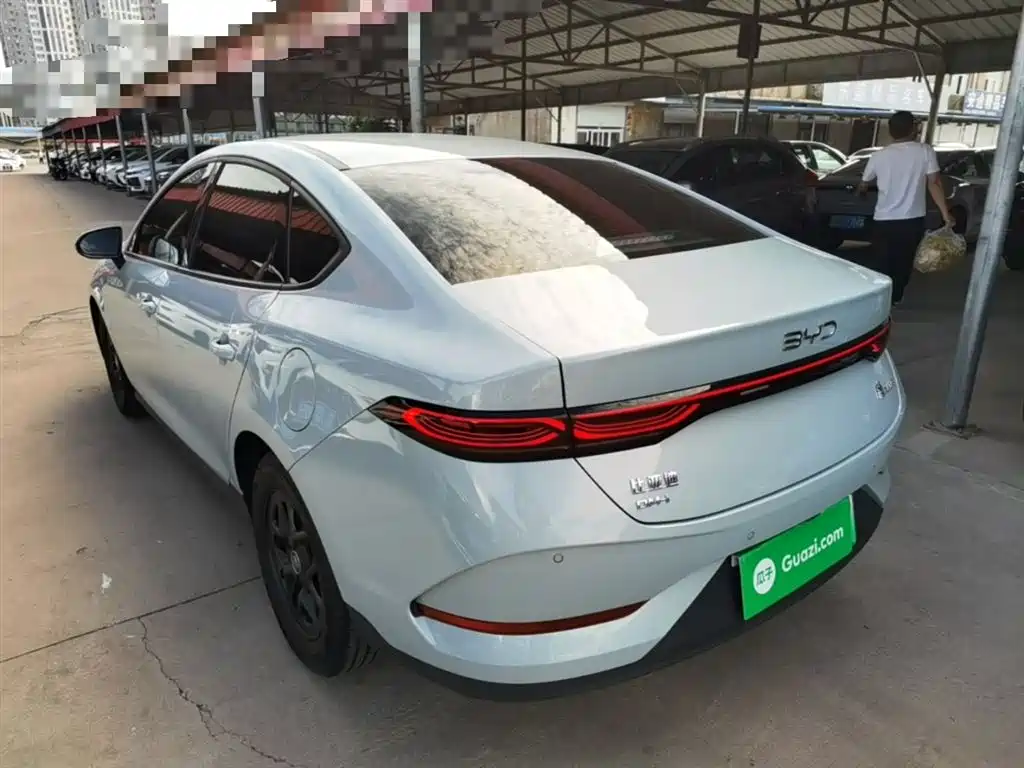 BYD Qin PLUS 2025 DM-i Smart Drive 55KM Leader фото 5