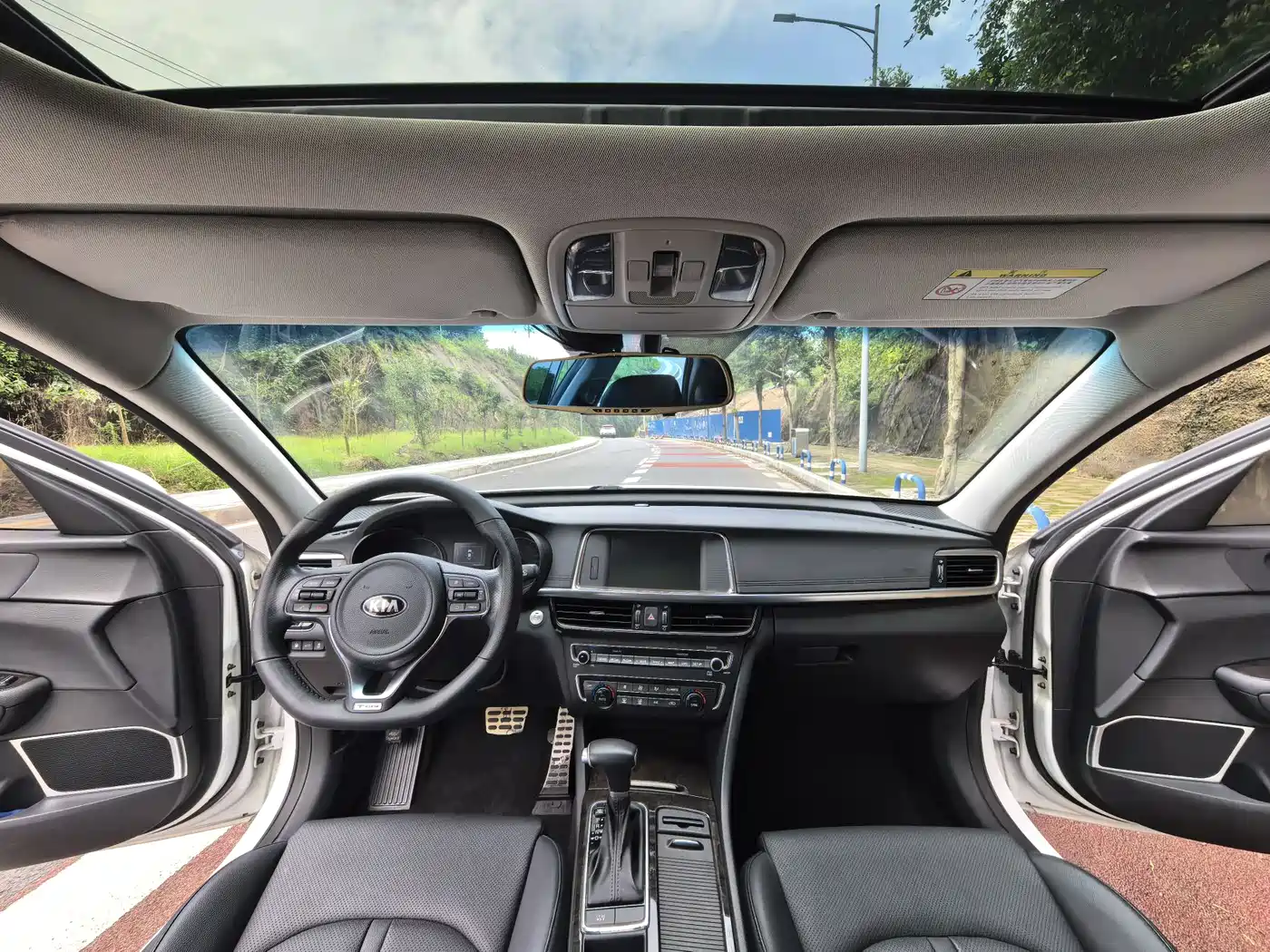 Фото 9 - Kia K5
