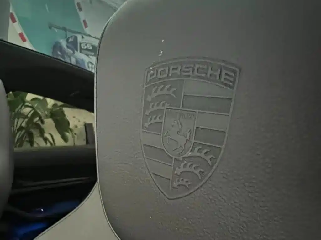 Porsche Taycan 2022 Taycan фото 25