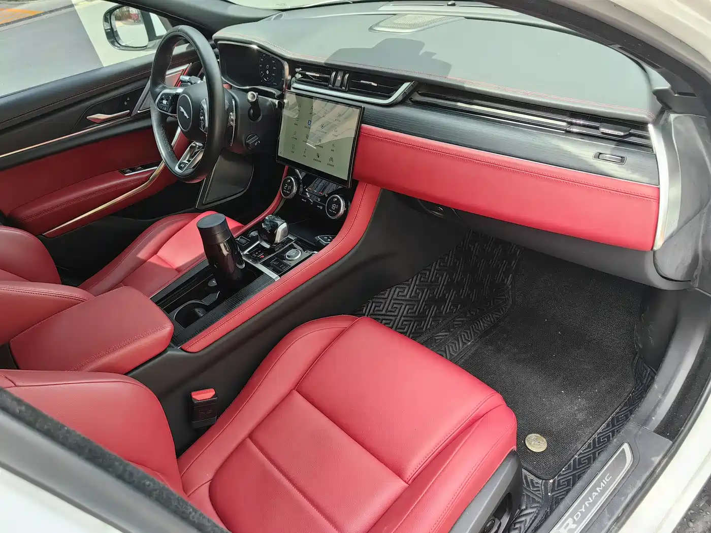 Jaguar XFL 2021 XFL 2.0T P250 AWD Gloss Black Sport Edition фото 19
