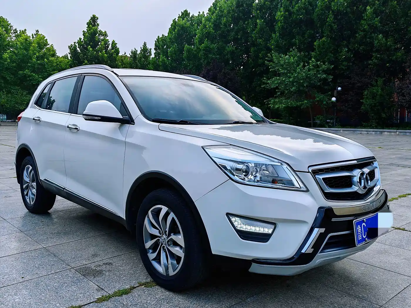 BAIC Senova X65 2015 2015 2.0T Manual Luxury