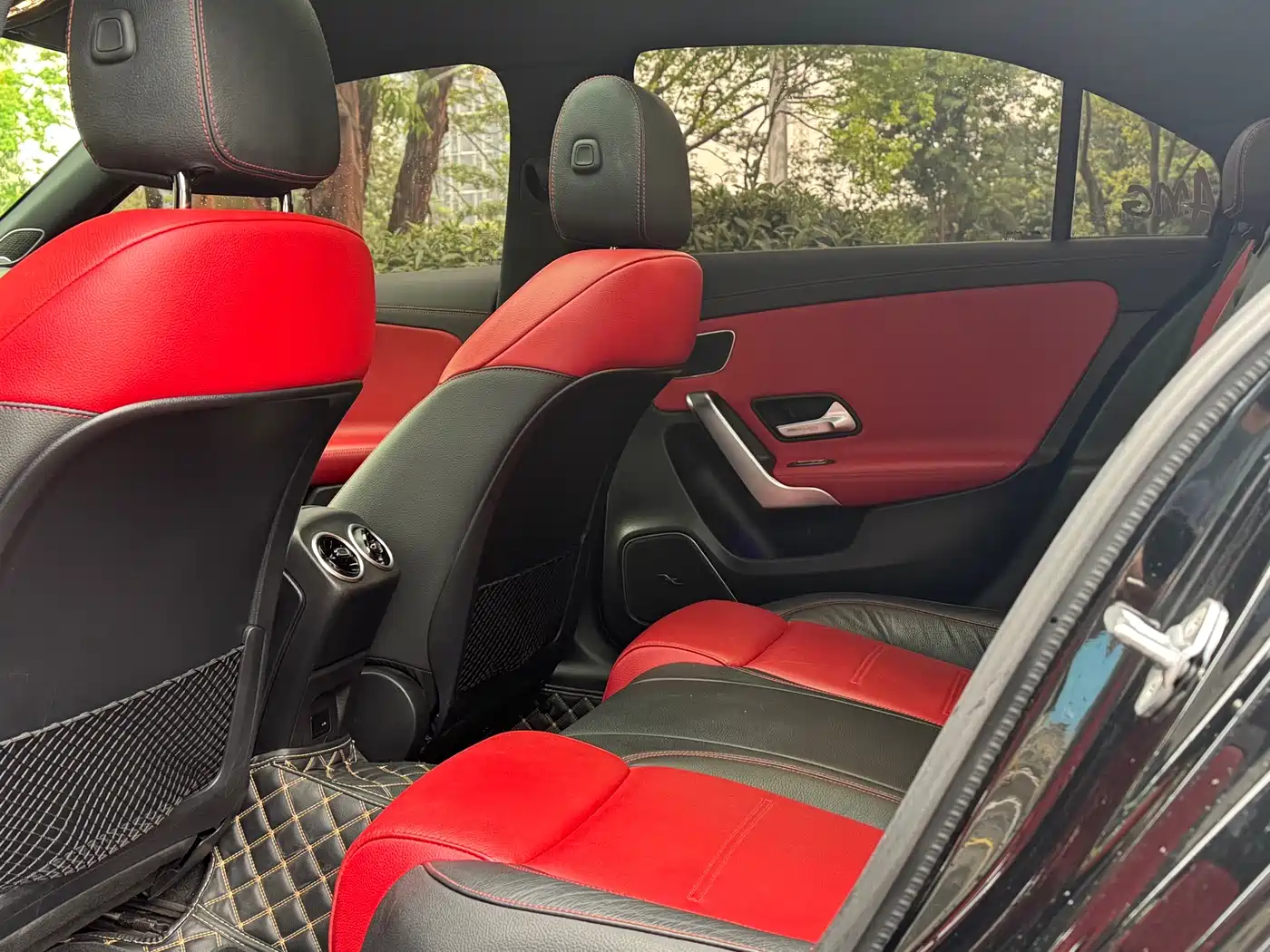 Mercedes-Benz A-Class AMG 2023 Model Year AMG A 35 L 4MATIC фото 12