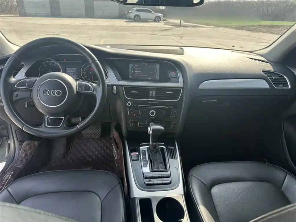 Audi A4L 2013 35 TFSI Automatic Standard фото 12