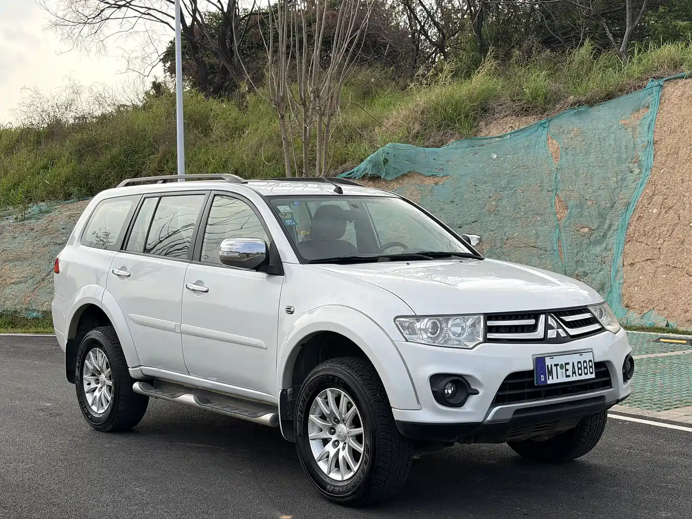 Mitsubishi Pajero Sport 2013 3.0L AWD Executive фото 3