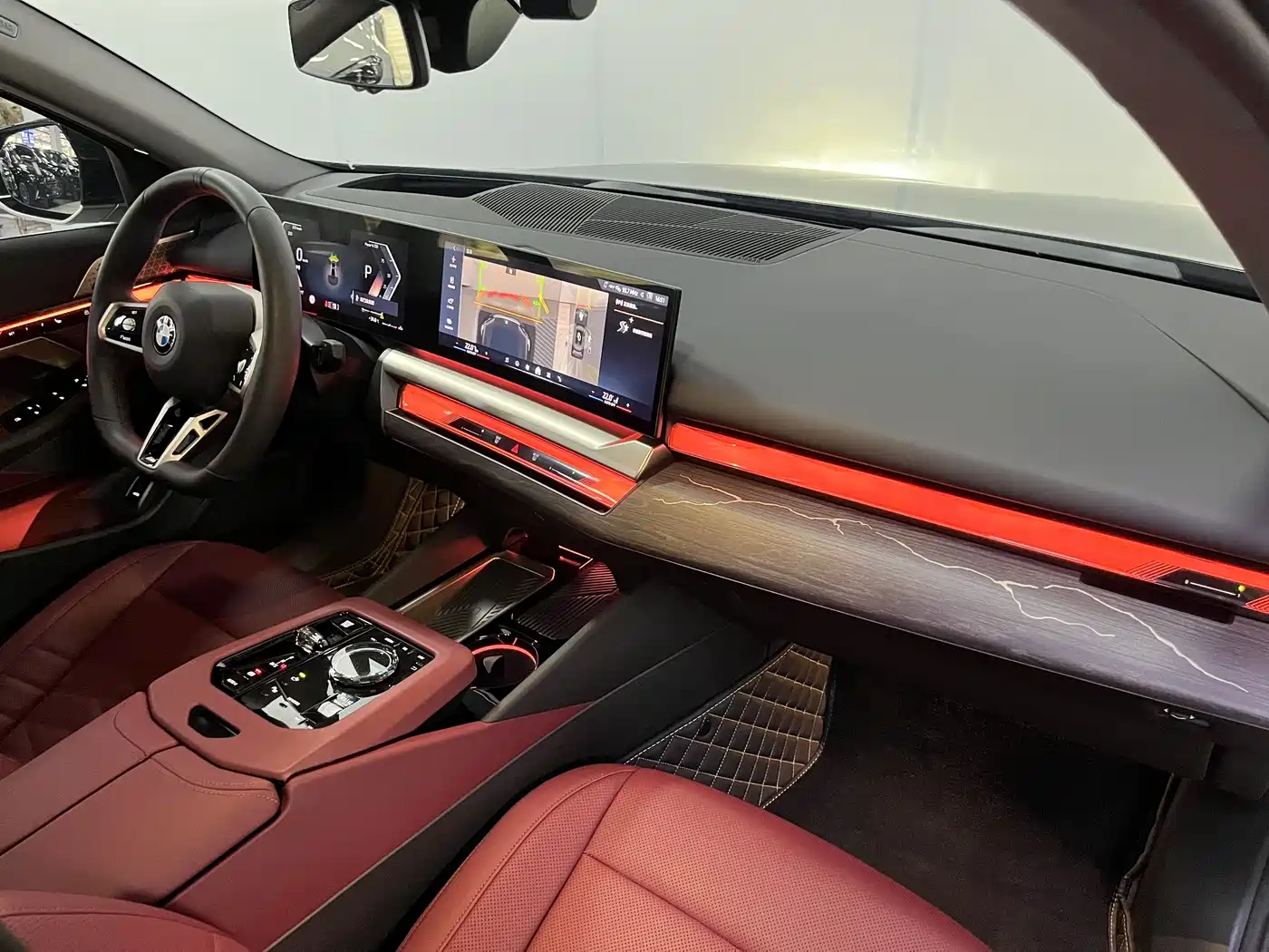 BMW 5 Series 2025 530Li Premium M Sport Package фото 7