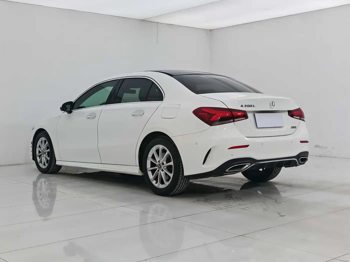Mercedes-Benz A-Class 2020 A 200 L Sport Sedan фото 4