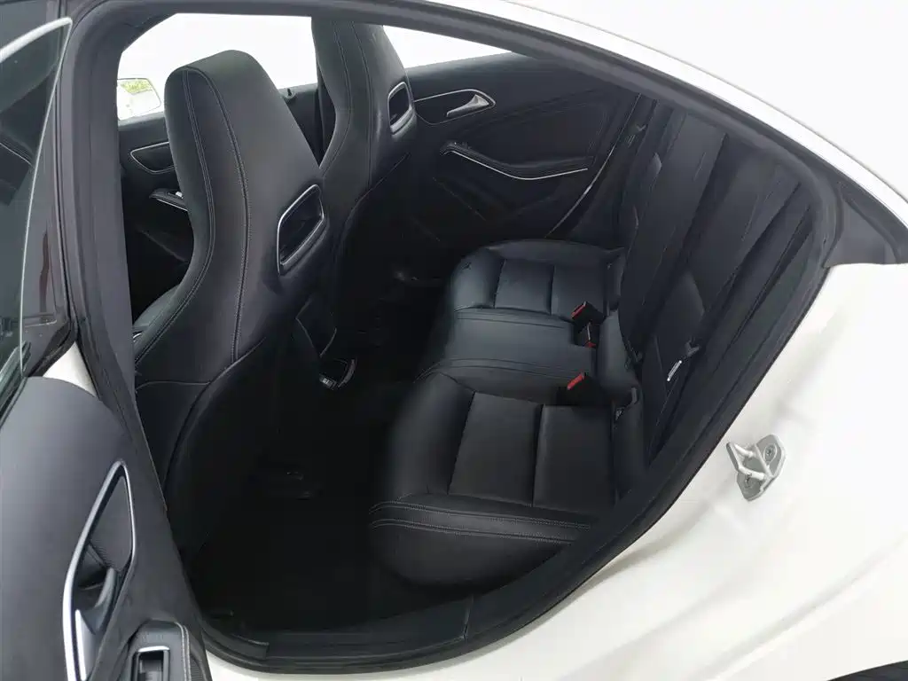 Mercedes-Benz CLA (Import) 2017 CLA 200 Dynamic фото 15