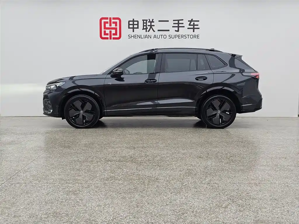 Volkswagen Tiguan L 2024 PRO 380TSI 4WD R-Line Premium Edition фото 4