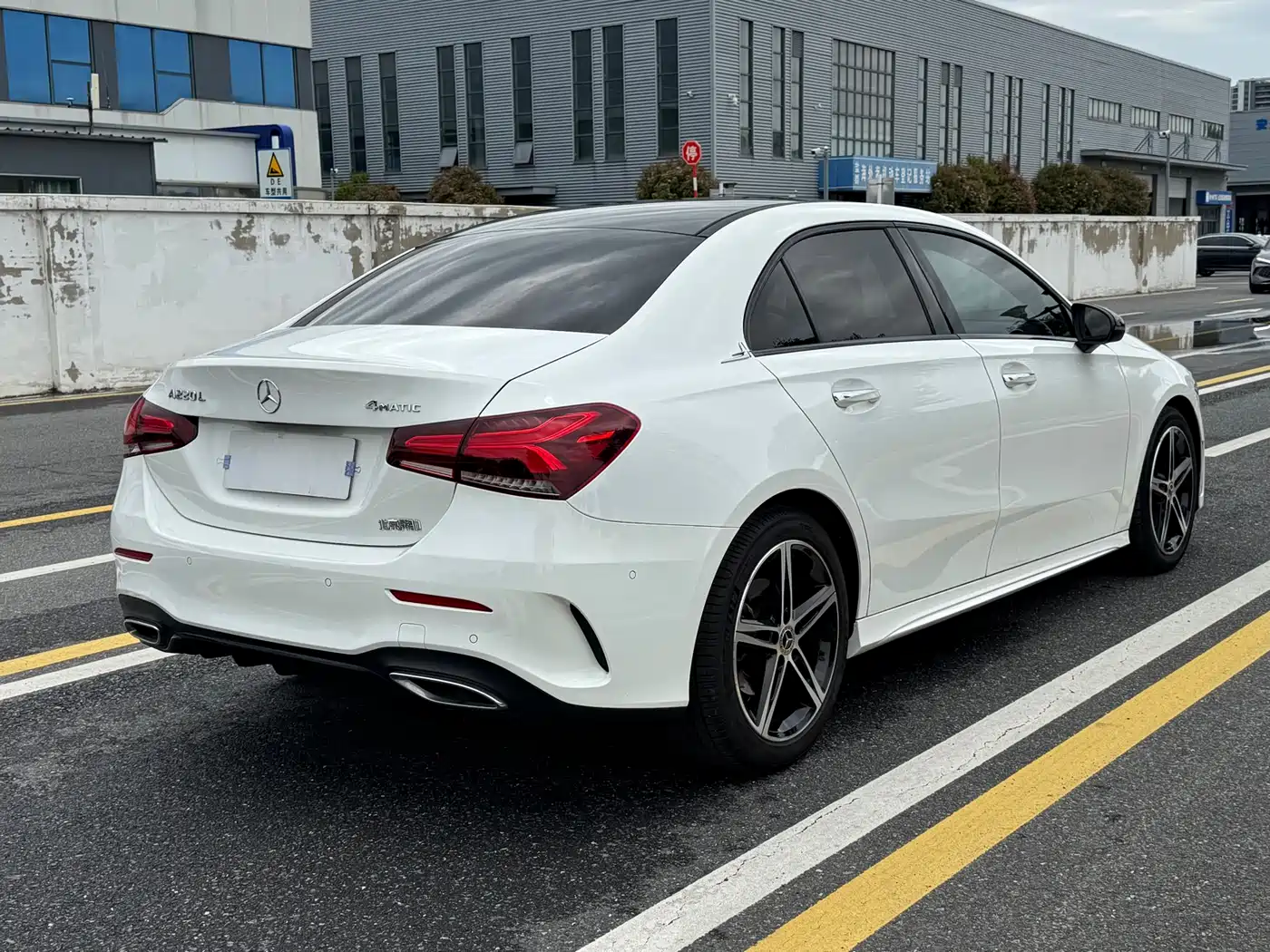 Mercedes-Benz A-Class 2020 Facelift A 220 L 4MATIC Sport Sedan фото 17