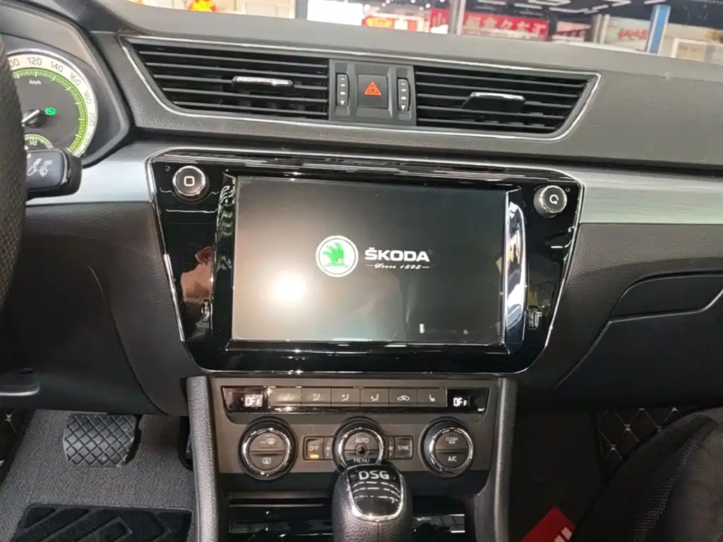 Škoda Superb 2018 TSI280 DSG Comfort (China V) фото 13