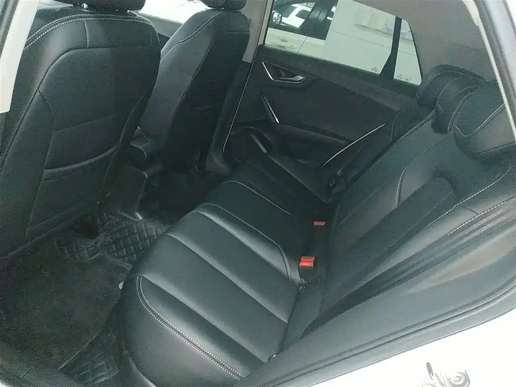 Audi Q2L 2018 35 TFSI Launch Exclusive Edition China VI фото 17