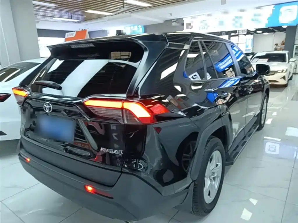 Toyota RAV4 Rongfang 2021 2.0L CVT 2WD Urban фото 7