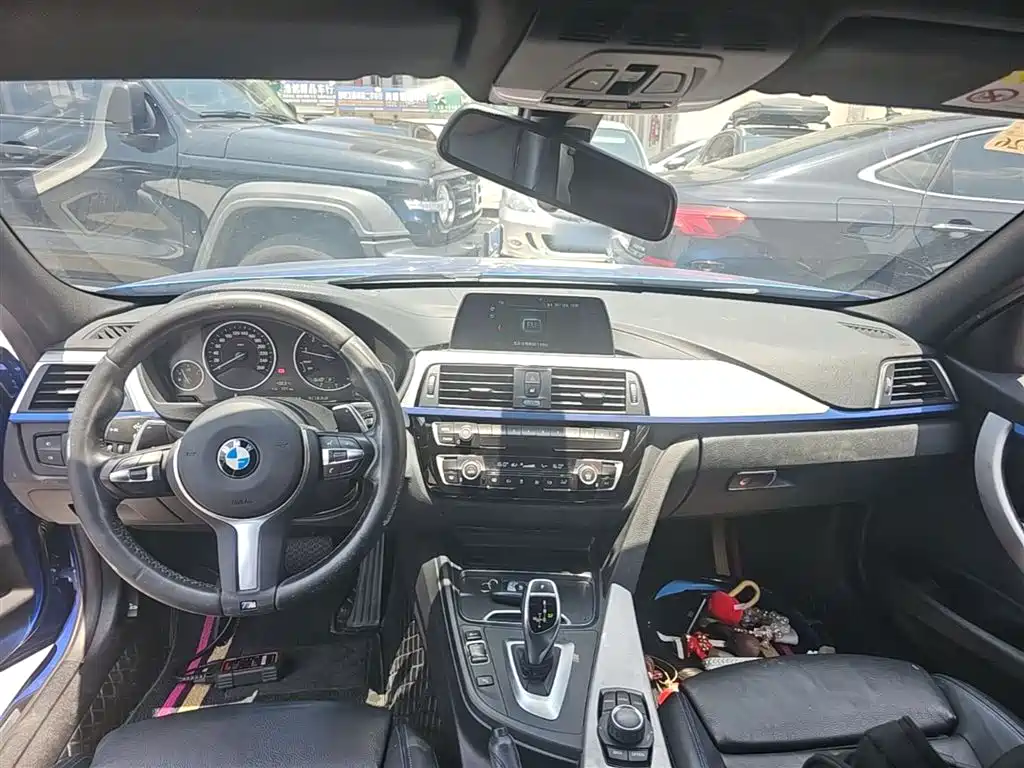 BMW 3 Series 2018 320i M Sport Package фото 10