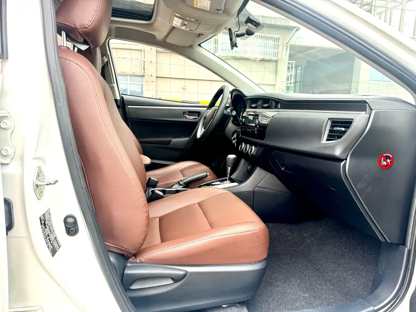Toyota Levin 2016 1.6G CVT Elite Edition фото 15
