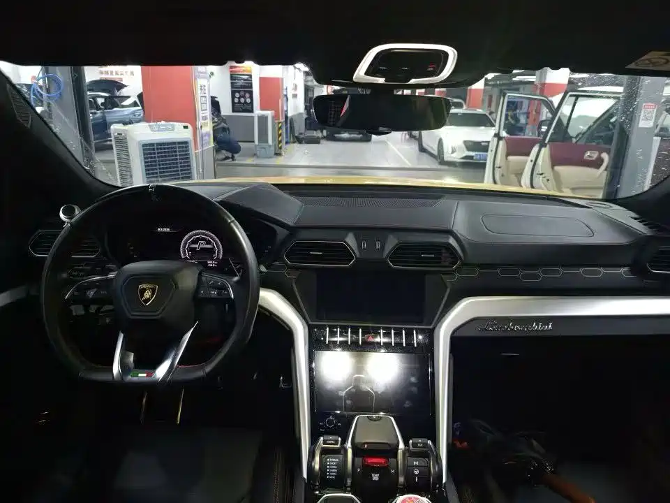 Lamborghini Urus 2019 2018 4.0T V8