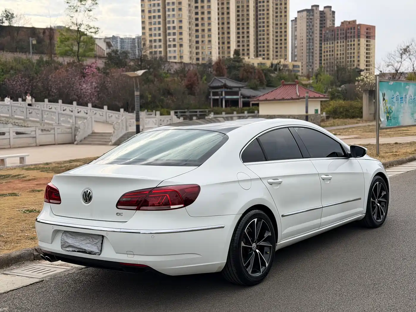 Volkswagen FAW-Volkswagen CC 2015 1.8TSI Premium фото 4