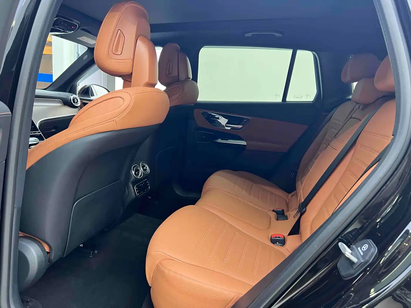 Mercedes-Benz GLC 2025 GLC 300 L 4MATIC Dynamic 5-seater фото 9
