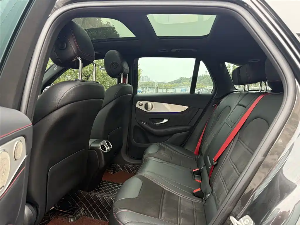 MERCEDES-BENZ GLC AMG
