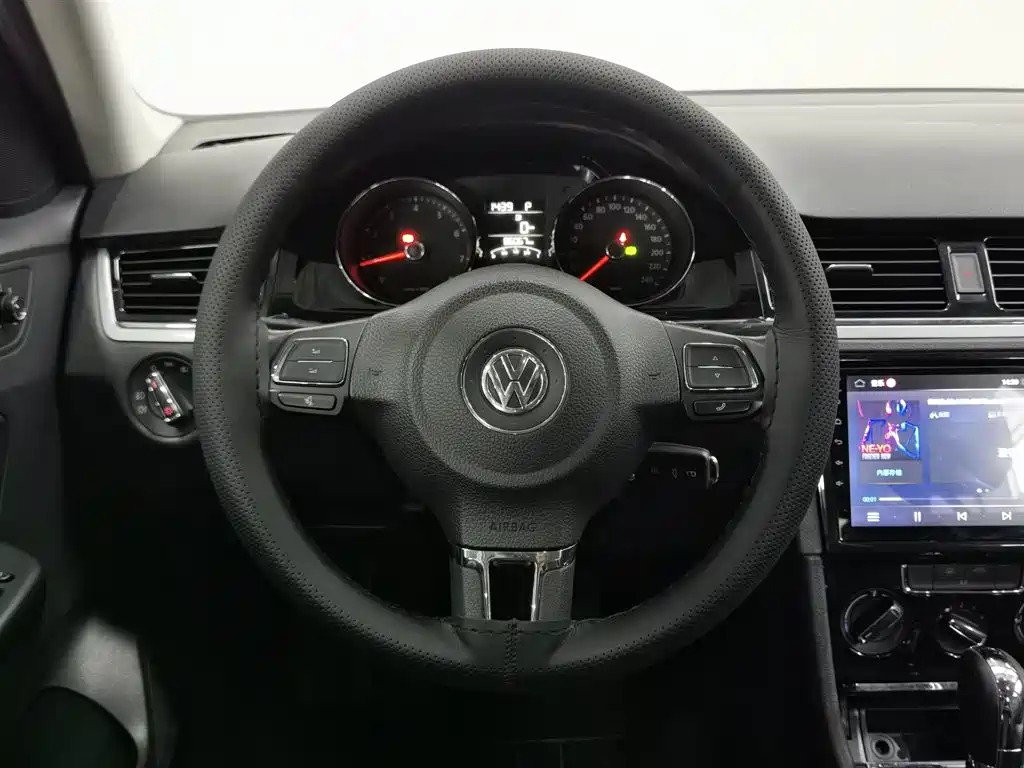 Volkswagen Bora 2015 Quality Edition 1.6L Automatic Comfort фото 11