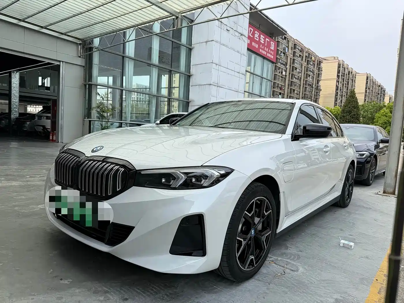 BMW i3 2024 eDrive 40 L Night Sport Package