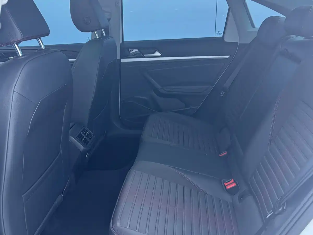 Volkswagen Lavida 2023 280TSI DSG Starlight Comfort Edition фото 11