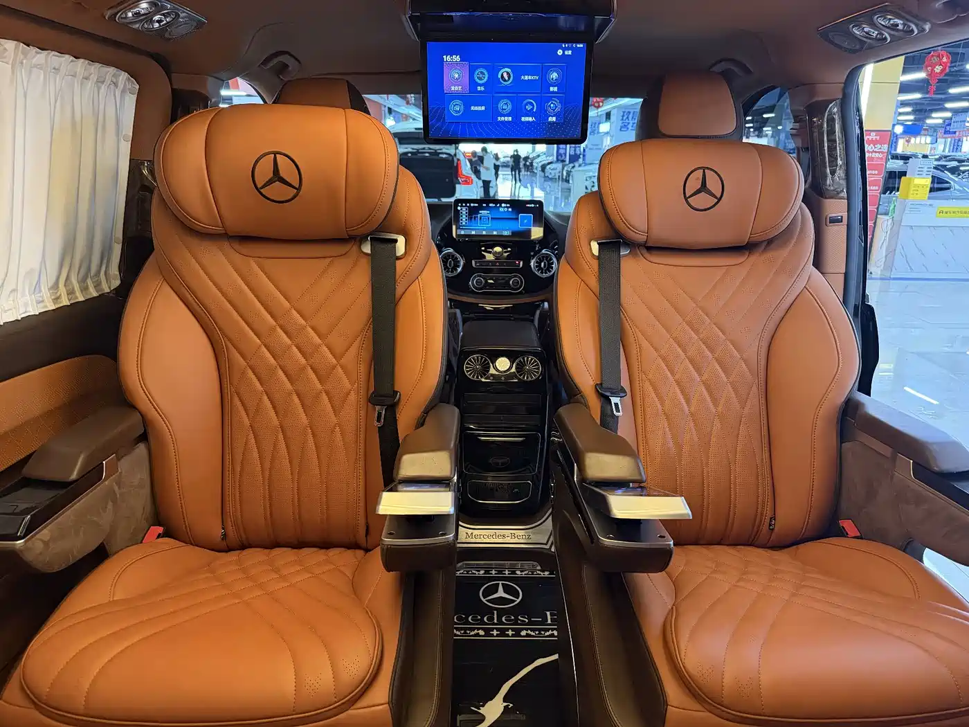 Mercedes-Benz Vito 2023 2.0T Business 7-Seater фото 14