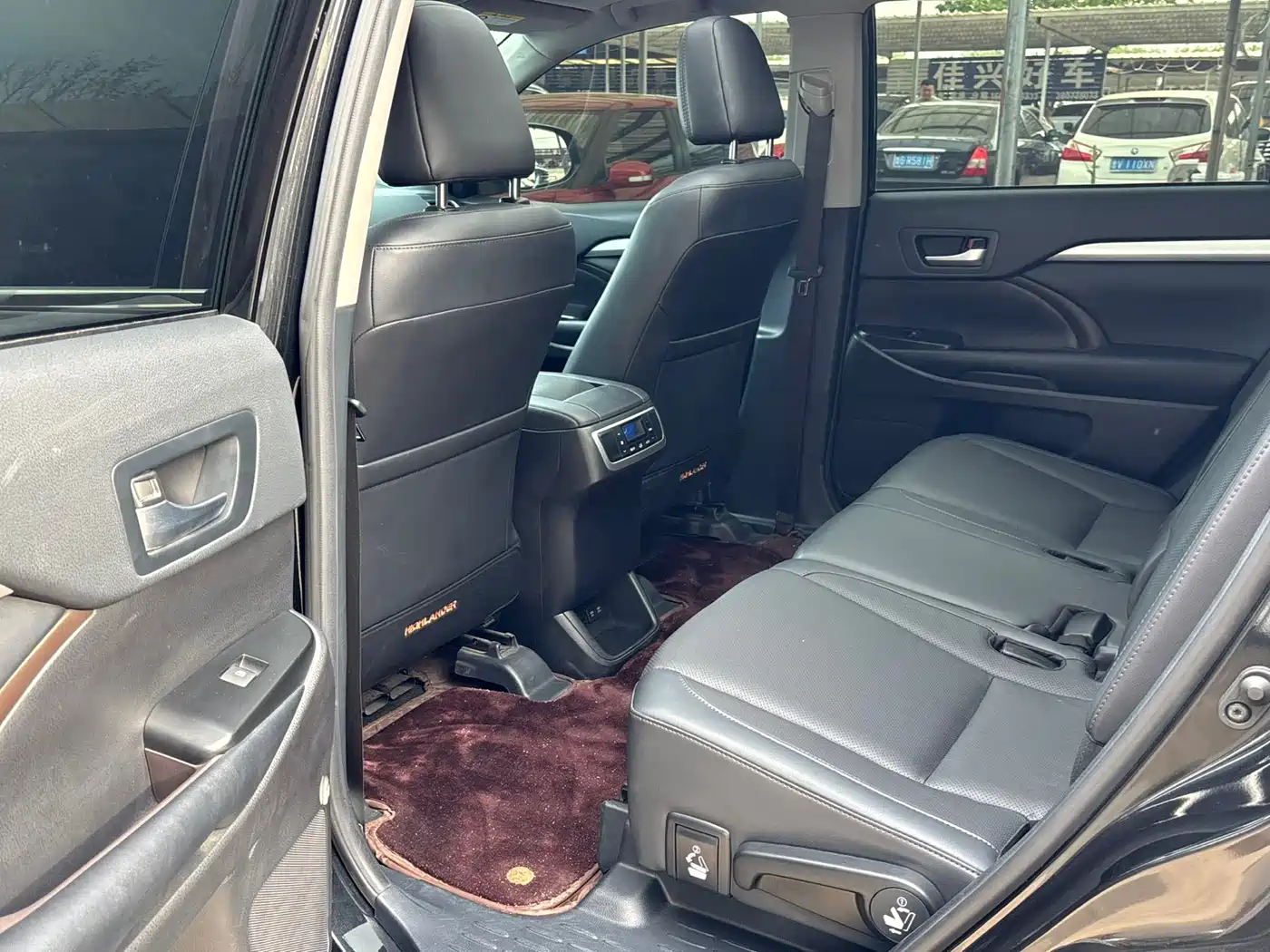 TOYOTA HIGHLANDER