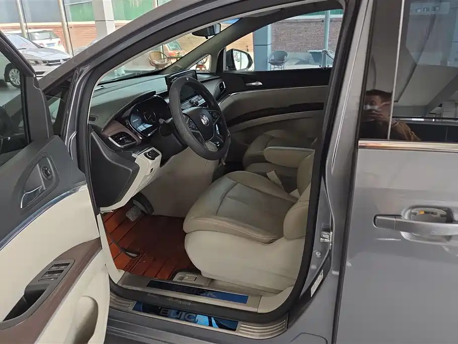 Buick GL8 2021 Land Business Class 652T Comfort фото 9