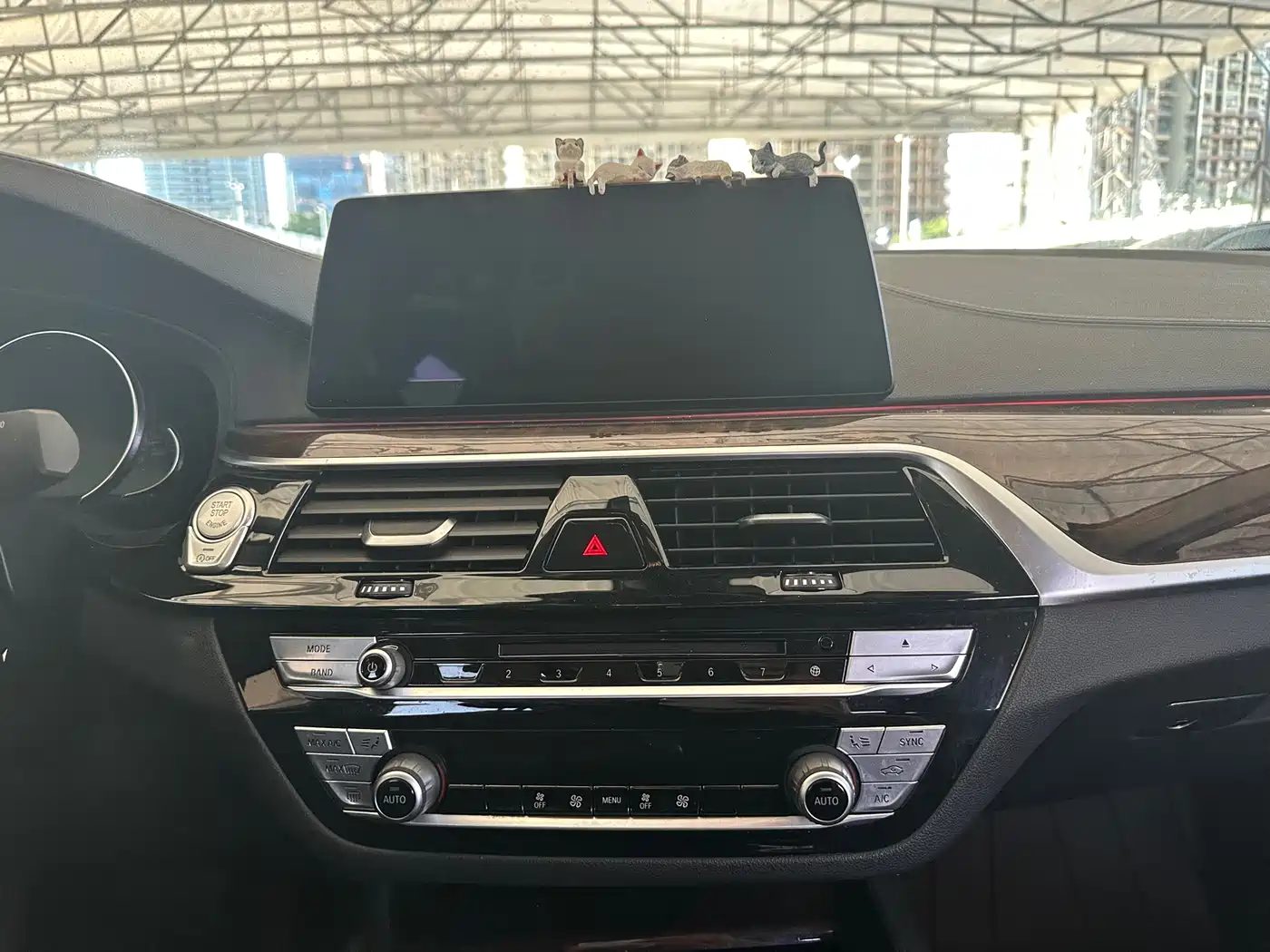 BMW 5 Series 2018 525Li Luxury Package фото 27