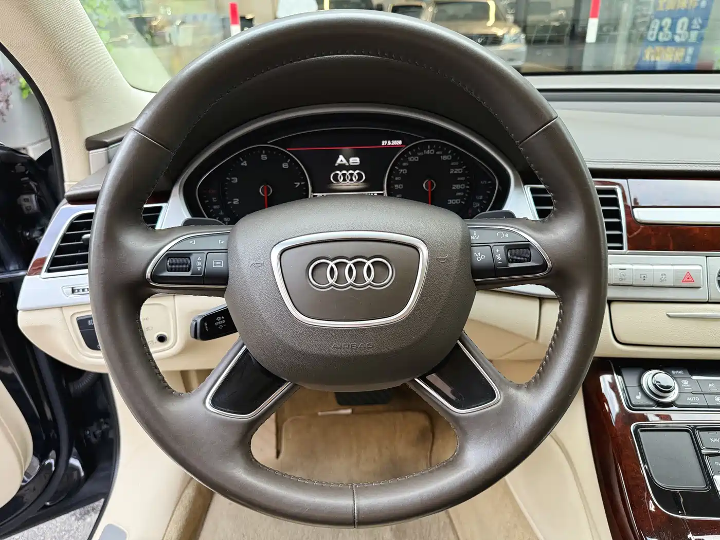 Audi A8 2012 A8L 45 TFSI quattro Comfort фото 3