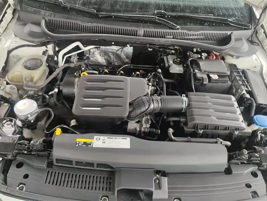 Volkswagen Polo 2019 Plus 1.5L Automatic Colorful Tech Edition фото 10