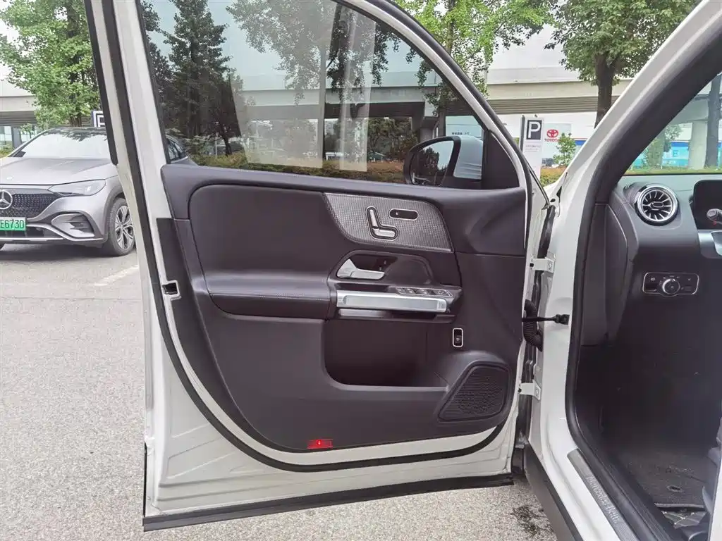 Mercedes-Benz GLB 2023 GLB 220 Style фото 11