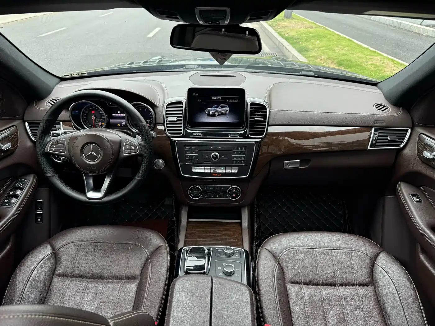 Mercedes-Benz GLS 2018 Facelift GLS 400 4MATIC Sport фото 6