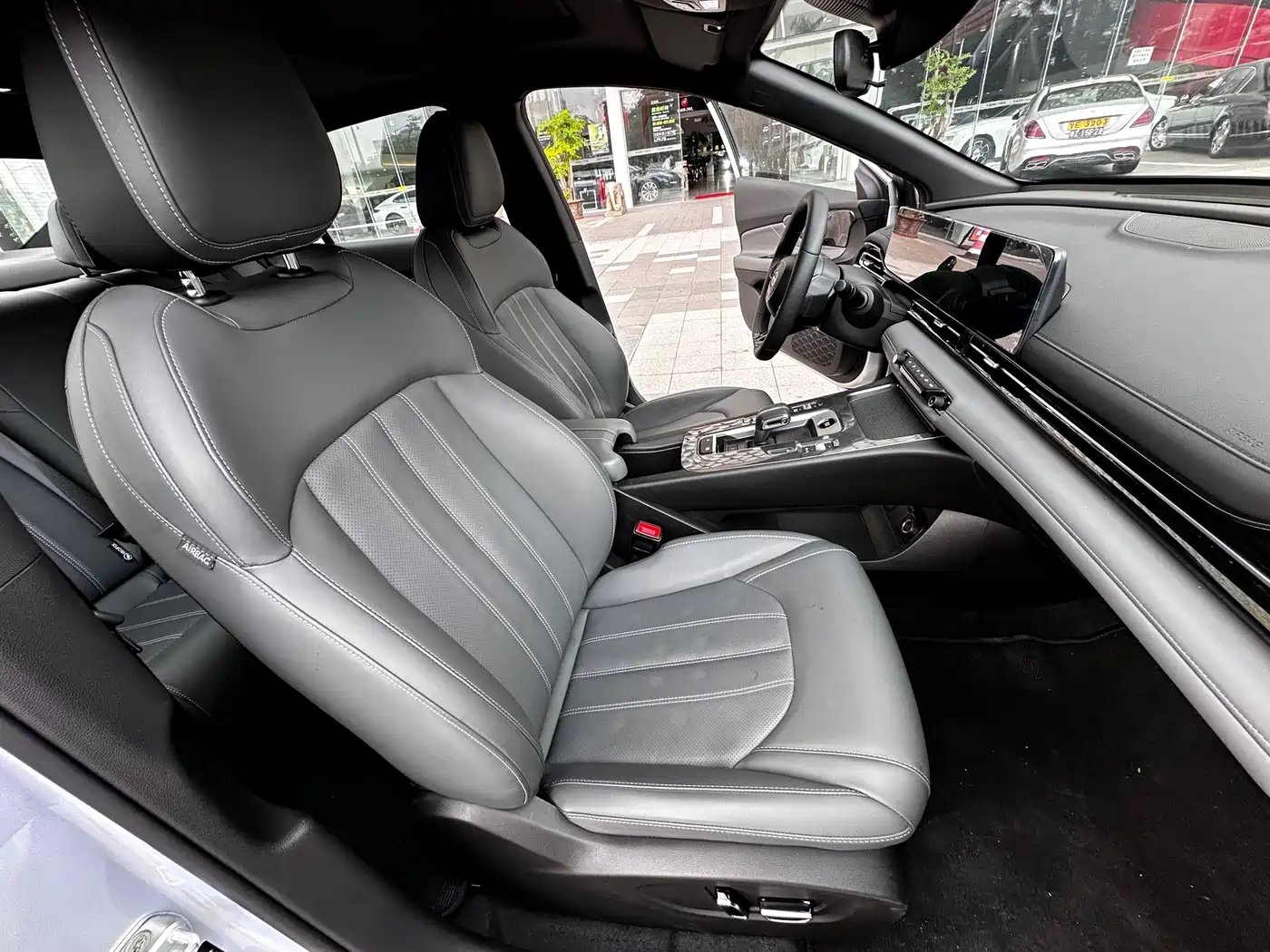 GAC Trumpchi Trumpchi Emkoo 2024 Model 270T DCT Shadow Leopard R-Style Edition фото 12