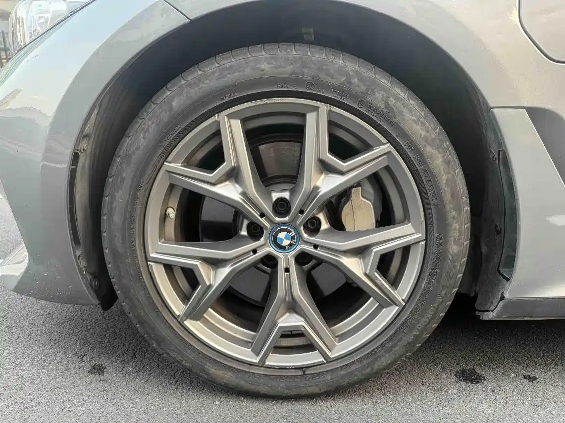 BMW i3 2022 eDrive 35 L фото 14
