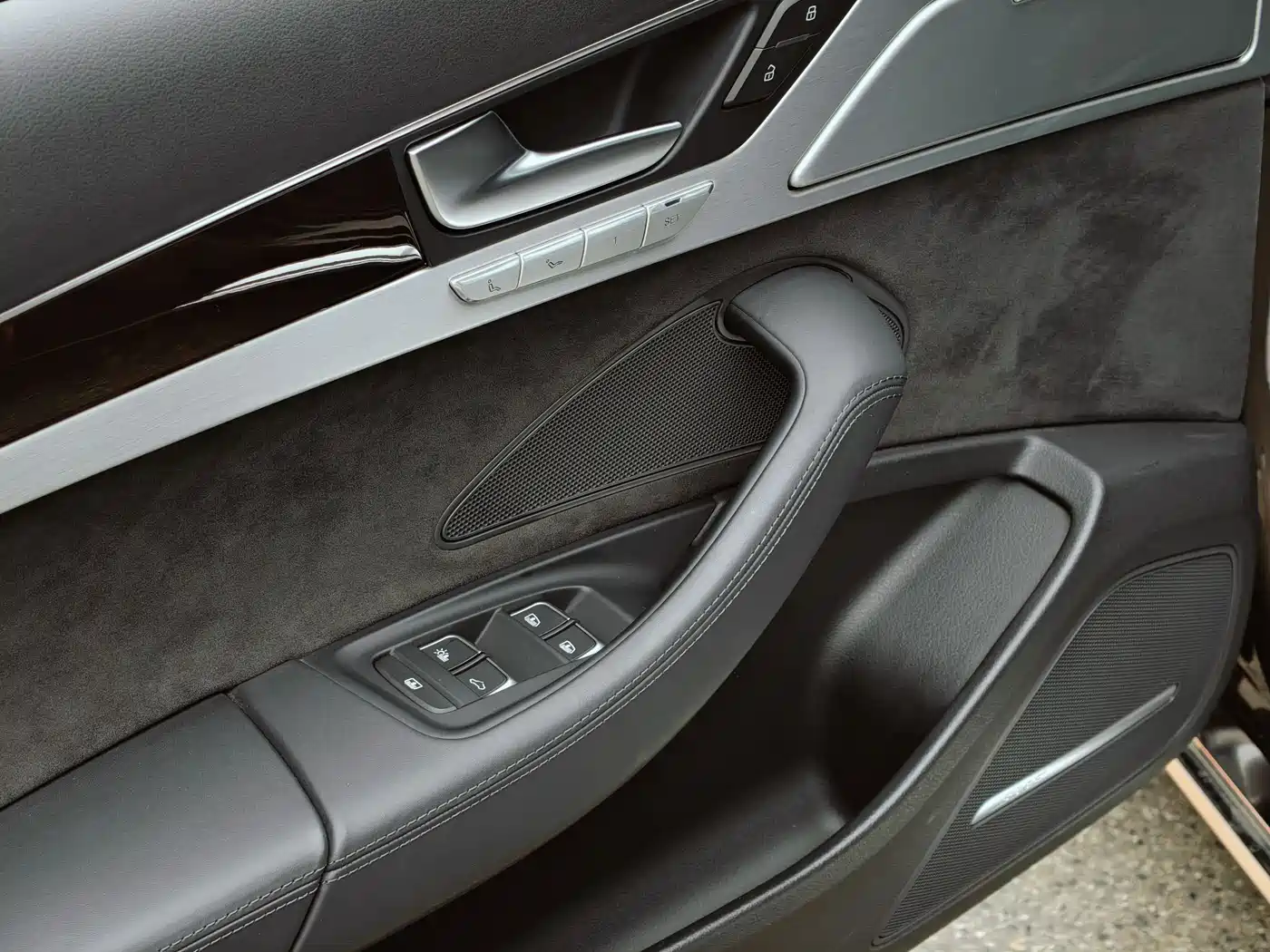 Audi A8 2014 A8L 45 TFSI quattro Luxury фото 18